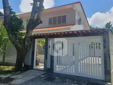 Casa de Condomínio com 5 Quartos à venda, 250m² no Barra da Tijuca, Rio de Janeiro