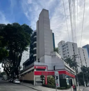 Ponto Comercial para alugar, 2018m² no Aclimação, São Paulo