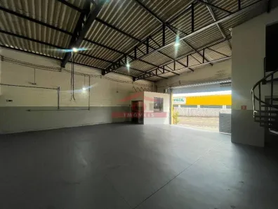 Galpão/Depósito/Armazém para alugar, 200m² no Parque Paulistano, Bauru