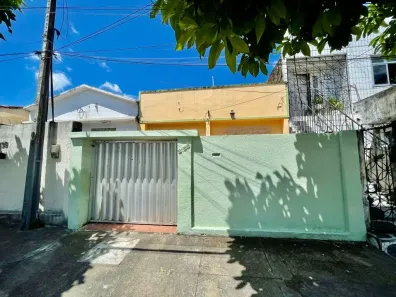 Casa com 2 Quartos para alugar, 100m² no Jardim América, Fortaleza