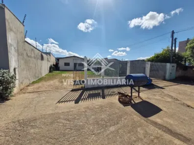 Casa com 3 Quartos para alugar, 80m² no Jardim Jacarandás, Sinop