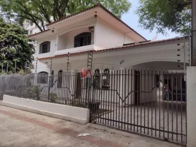Casa com 4 Quartos à venda, 241m² no Zona 07, Maringá