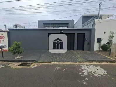 Sobrado com 2 Quartos para alugar, 86m² no Granada, Uberlândia