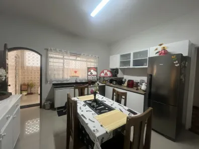 Casa com 3 Quartos à venda, 165m² no Monte Castelo, São José dos Campos