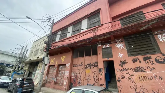 Galpão/Depósito/Armazém para alugar, 450m² no Ramos, Rio de Janeiro