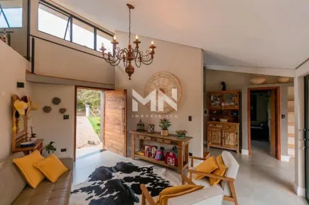 Fazenda/Sítio com 5 Quartos à venda, 238m² no Vila Swevia, Itu