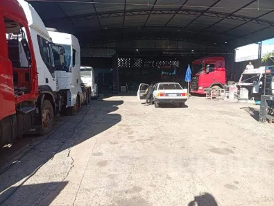 Galpão/Depósito/Armazém com 2 Quartos à venda, 600m² no Nossa Senhora das Graças, Uberlândia