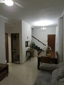 Sobrado com 5 Quartos à venda, 210m² no Vila Valença, São Vicente