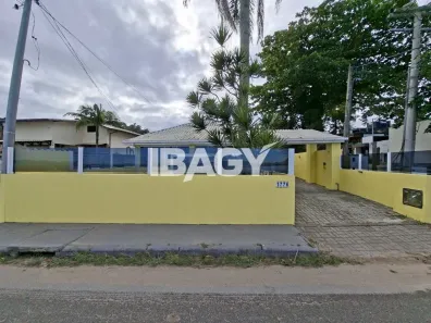 Casa com 3 Quartos para alugar, 120m² no Cacupé, Florianópolis