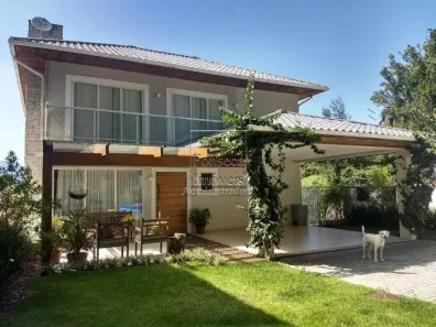 Casa de Condomínio com 3 Quartos à venda, 590m² no Mosela, Petrópolis