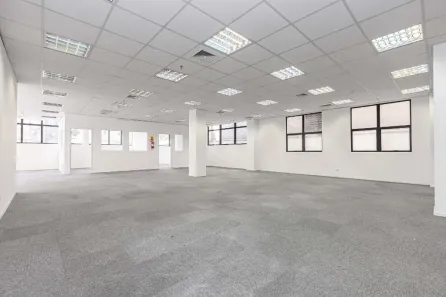 Sala Comercial para alugar, 939m² no Centro, Curitiba