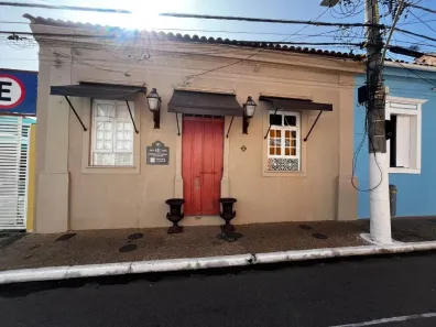 Imóvel Comercial com 6 Quartos para venda ou aluguel, 188m² no Centro, Itu