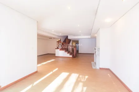 Casa de Condomínio com 4 Quartos para alugar, 603m² no Três Figueiras, Porto Alegre