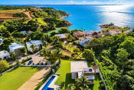 Casa com 3 Quartos à venda, 218m² no Iriri, Anchieta