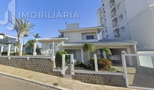 Casa com 3 Quartos à venda, 241m² no Barreiros, São José