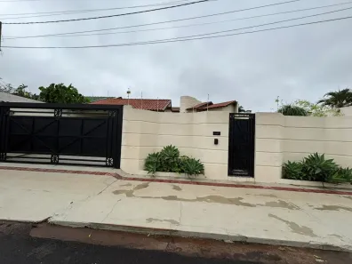 Casa com 3 Quartos para alugar, 240m² no Granville Parque Residencial, Londrina