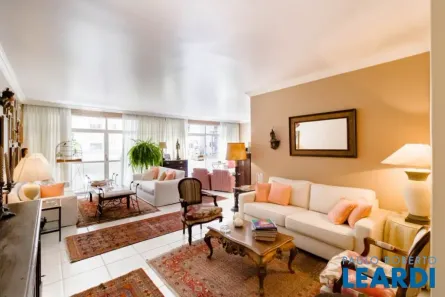 Apartamento com 3 Quartos à venda, 210m² no Santa Cecília, São Paulo