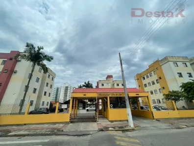 Apartamento com 2 Quartos para alugar, 52m² no Rio Caveiras, Biguaçu