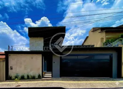 Casa com 3 Quartos à venda, 195m² no Setor Três Marias, Goiânia