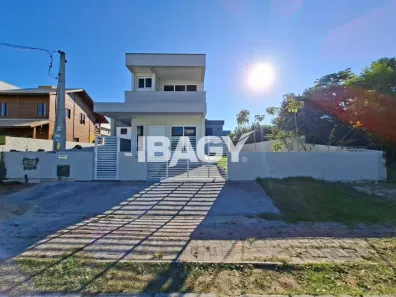 Casa com 3 Quartos para alugar, 139m² no Campeche, Florianópolis