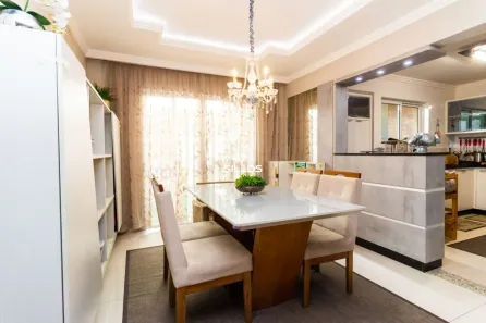 Sobrado com 3 Quartos à venda, 210m² no Pedro Moro, São José dos Pinhais