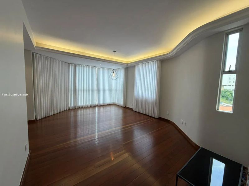 Apartamento com 3 quartos — Ipiranga, Belo Horizonte