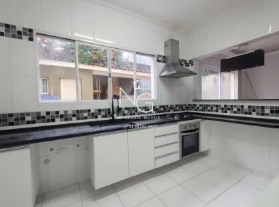 Casa de Condomínio com 3 Quartos para alugar, 230m² no Parque Rincão, Cotia