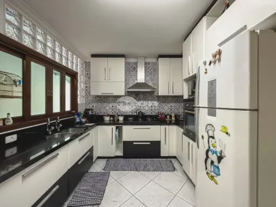 Sobrado com 3 Quartos à venda, 236m² no Demarchi, São Bernardo do Campo