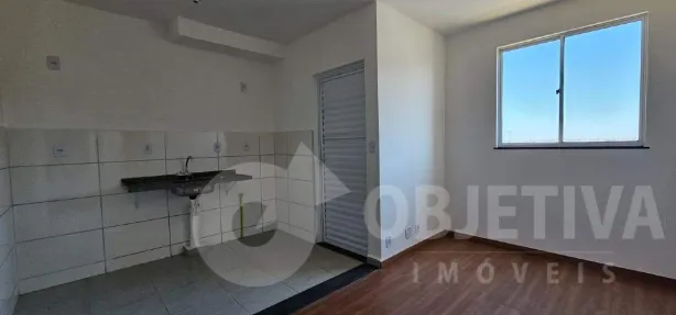 Apartamento com 2 Quartos para alugar, 46m² no Laranjeiras, Uberlândia