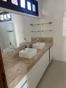 Casa com 4 Quartos para alugar, 350m² no Calhau, São Luís