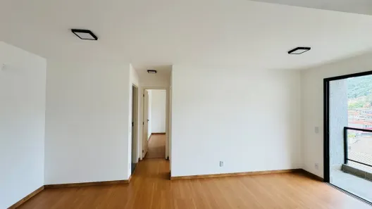 Apartamento com 2 Quartos para alugar, 69m² no Várzea, Teresópolis