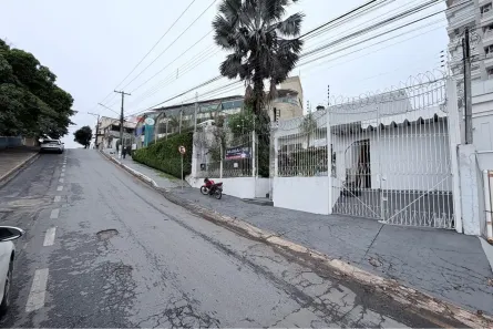 Imóvel Comercial com 7 Quartos para alugar, 250m² no Quilombo, Cuiabá