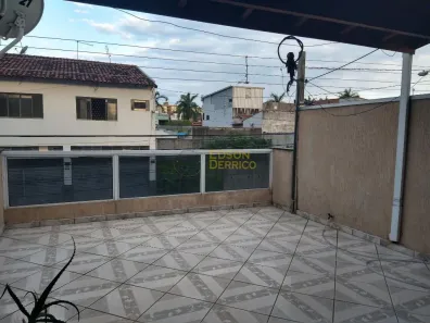 Sobrado com 4 Quartos à venda, 226m² no Loteamento Alfredo Abilio Flores, Pindamonhangaba
