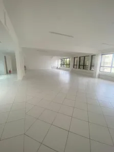 Galpão/Depósito/Armazém para alugar, 400m² no Green Valley Alphaville, Barueri