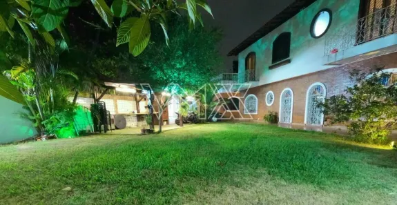 Sobrado com 4 Quartos à venda, 221m² no Jardim Guanca, São Paulo