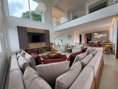 Casa de Condomínio com 3 Quartos à venda, 400m² no Roseira, Mairiporã