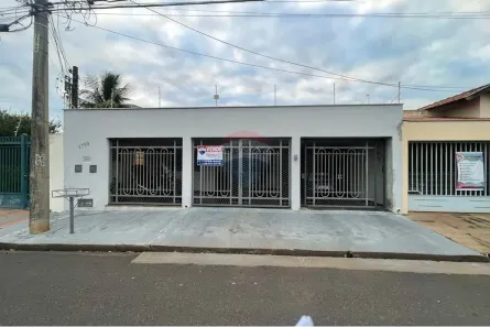 Casa com 3 Quartos à venda, 255m² no Paraíso, Araçatuba