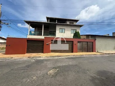 Casa com 4 Quartos à venda, 402m² no Nossa Senhora do Carmo, Sete Lagoas