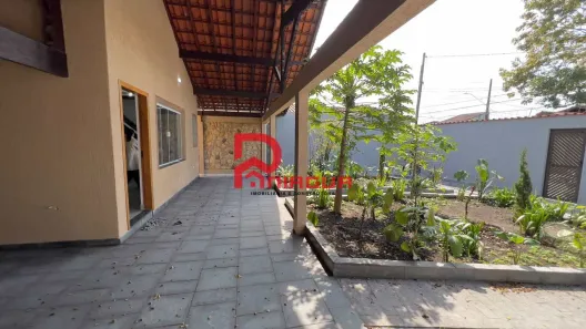 Casa com 3 Quartos para alugar, 200m² no Tupi, Praia Grande