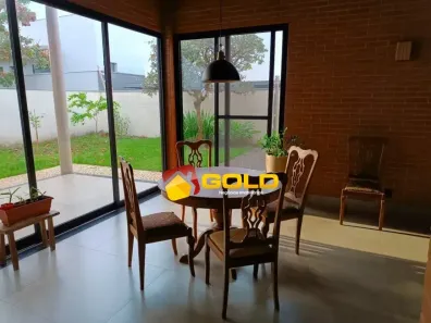 Casa de Condomínio com 4 Quartos à venda, 204m² no Laranjeiras, Uberlândia
