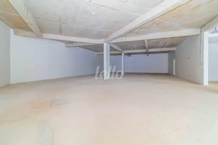 Sala Comercial para alugar, 352m² no Parque Industrial Tomas Edson, São Paulo
