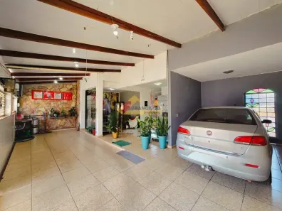 Casa com 4 Quartos à venda, 150m² no Manoel Valinhas, Divinópolis