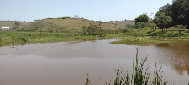 Fazenda/Sítio com 3 Quartos à venda, 100m² no Centro, Guaratinguetá