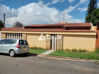 Casa com 4 Quartos à venda, 273m² no Cidade Universitária, Campinas