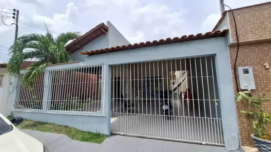 Casa de Condomínio com 2 Quartos à venda, 200m² no Zumbi dos Palmares, Manaus