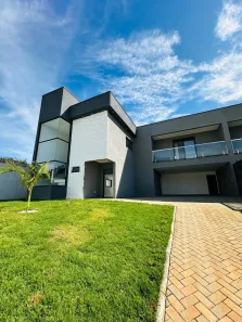 Sobrado com 3 Quartos à venda, 221m² no Vila Nova Socorro, Mogi das Cruzes