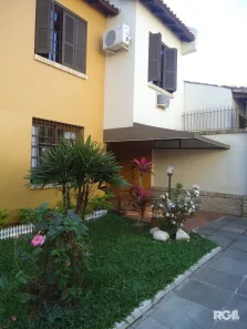 Casa de Condomínio com 3 Quartos à venda, 154m² no Cavalhada, Porto Alegre