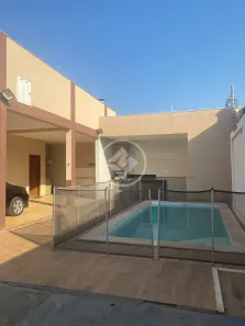Casa com 3 Quartos à venda, 216m² no Centro-Sul, Várzea Grande