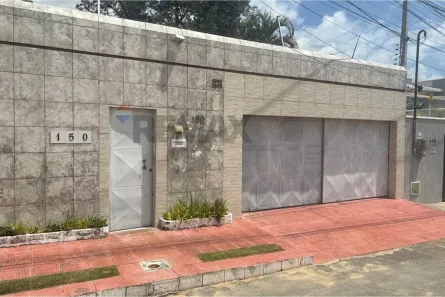 Casa com 4 Quartos à venda, 200m² no Edson Queiroz, Fortaleza