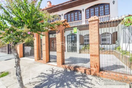 Casa com 5 Quartos à venda, 386m² no Partenon, Porto Alegre